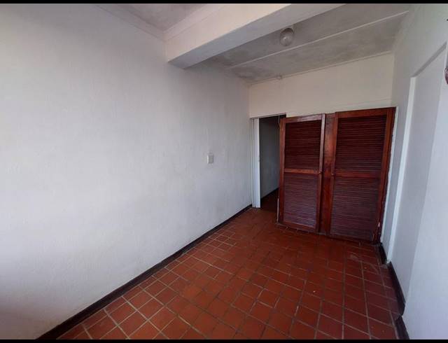2 BEDROOM PROPERTY TO RENT IN LAWRENCE ROCKS